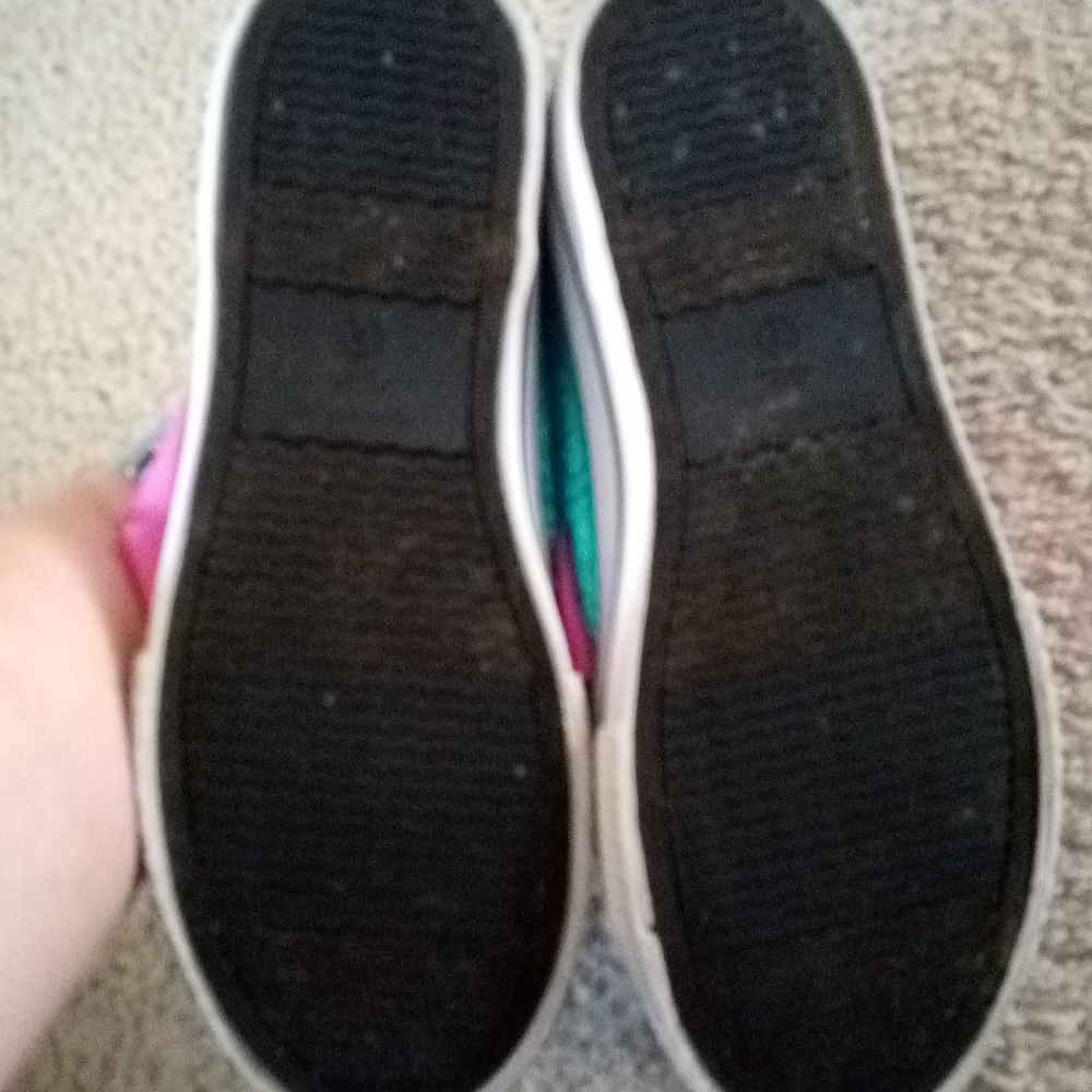 Shoes - Picture 4 of 4